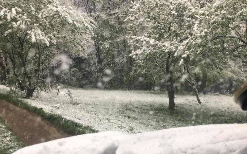 Śnieg w Beskidzie Małym, a jest połowa maja! [ZDJĘCIA]
