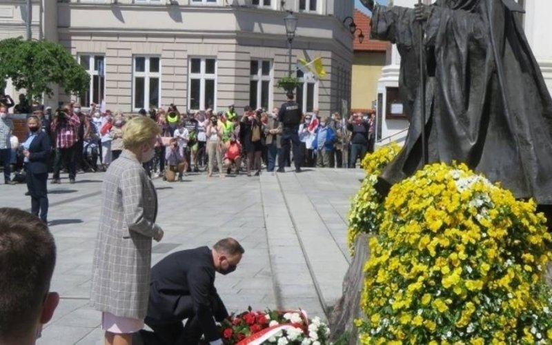 Rocznica urodzin papieża. Politycy pielgrzymują do Wadowic