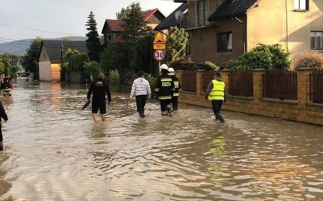 Żywioł znów uderzył w Małopolskę. Woda zalała domy