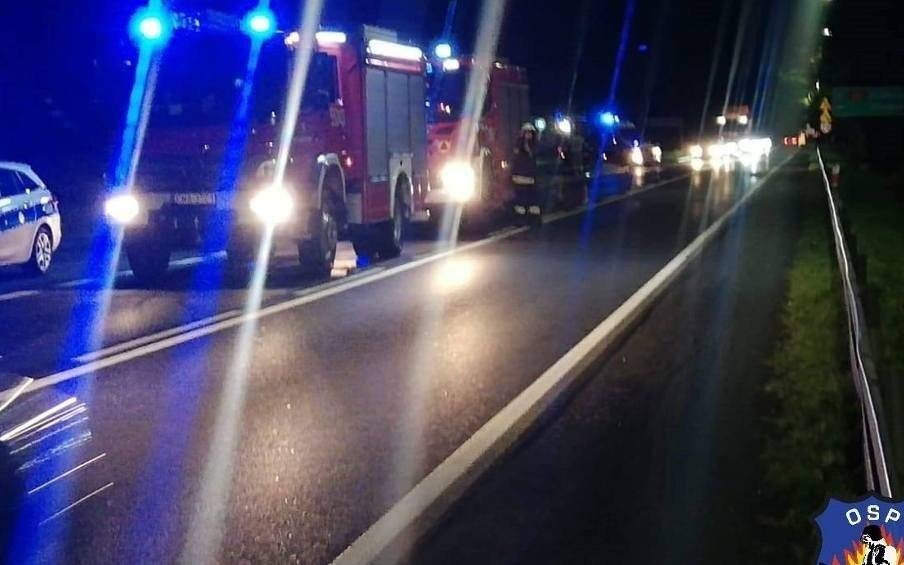 Pijany kierowca skutera spowodował wypadek, pasażer uciekł