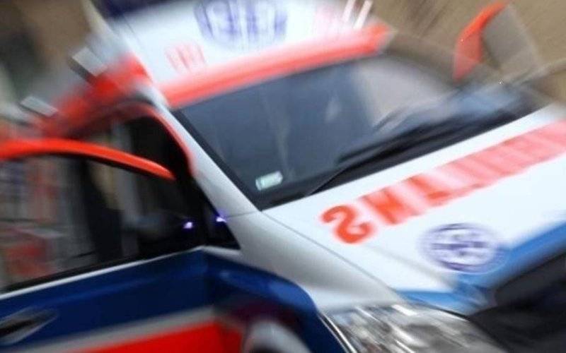 Wypadek na DK 28 w Radoczy. Motocyklista zderzył się z samochodem. Droga zablokowana