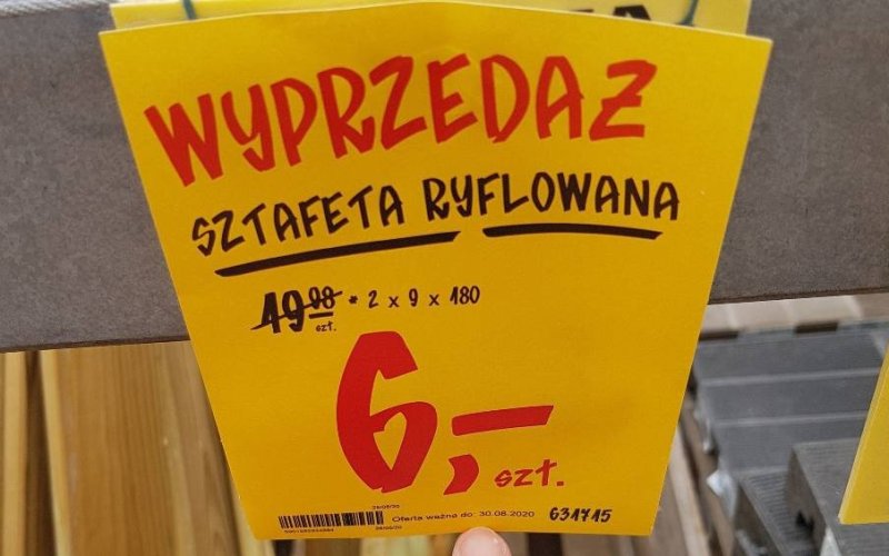 Polski być trudna język. W Castoramie do kupienia sztacheta i... sztafeta