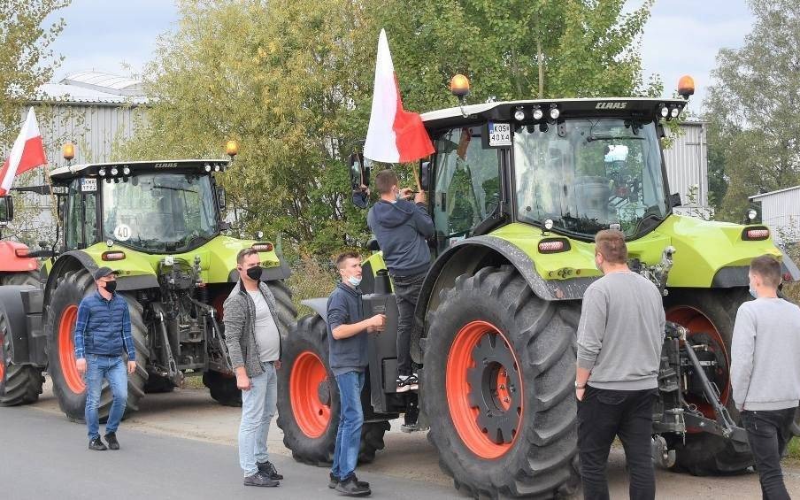 Rolnicy z gmin Oświęcim, Zator i Kęty protestowali na drogach 44 oraz 948 i 933