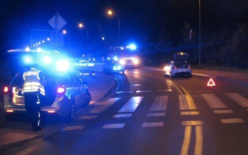 DK 44. Przeciszów. Samochód potrącił pieszego na pasach