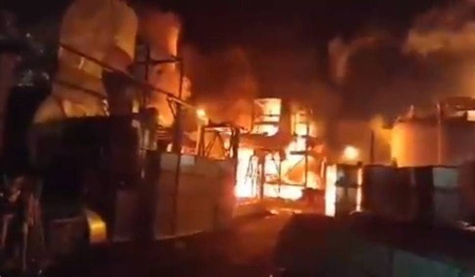 Wybuch i pożar na terenie Synthosu. Firma wydała oświadczenie