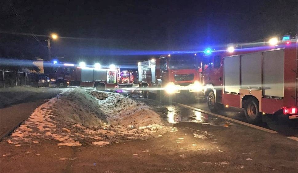 Zederman. Pożar kompleksu gospodarczego. Straty na ponad 200 tysięcy złotych