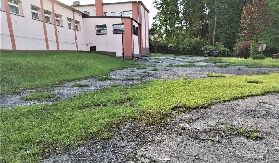 Szkoła w XXI wieku może być bez boiska? W Sienicznie, w gminie Olkusz, to możliwe