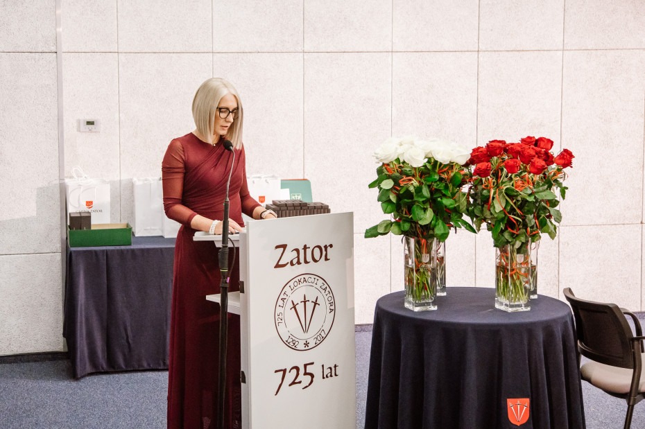 Gala Edukacji w Gminie Zator. Uhonorowano najlepszych uczniów oraz doceniono pracę nauczycieli i dyrektorów