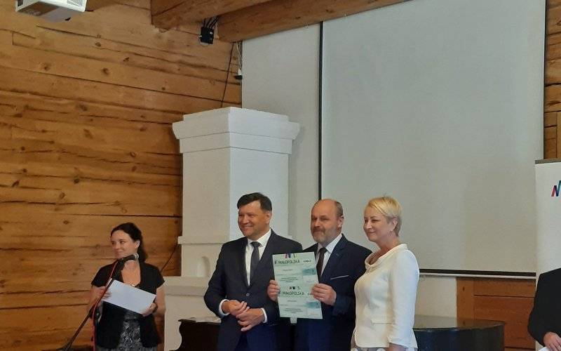 Gmina Zator pozyskała dotację w ramach konkursu „Kapliczki Małopolski_2022”. Z pozyskanych środków wykonana zostanie renowacja dwóch obiektów z figurami św. Jana Nepomucena.
