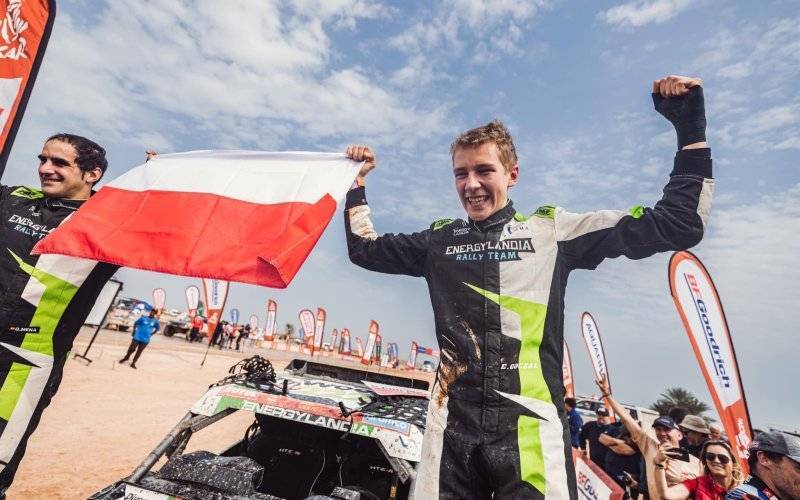 Mieszkaniec Gminy Zator Eryk Goczał najmłodszym zwycięzcą Rajdu Dakar 2023