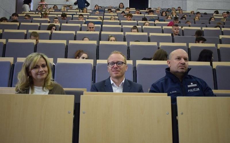 Trzeźwe spojrzenie na prowadzenie
