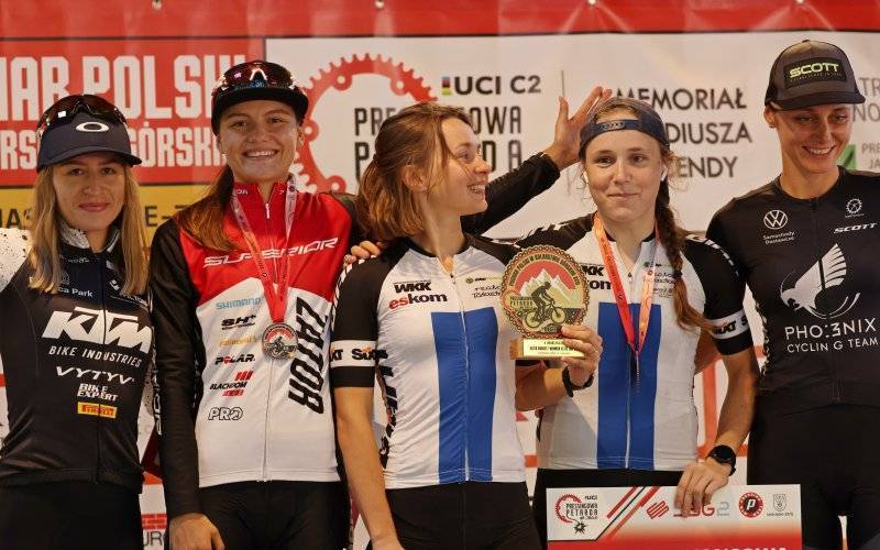 Gabriela Wojtyła wygrywa międzynarodowy wyścig Nockstein Trophy w Austrii.