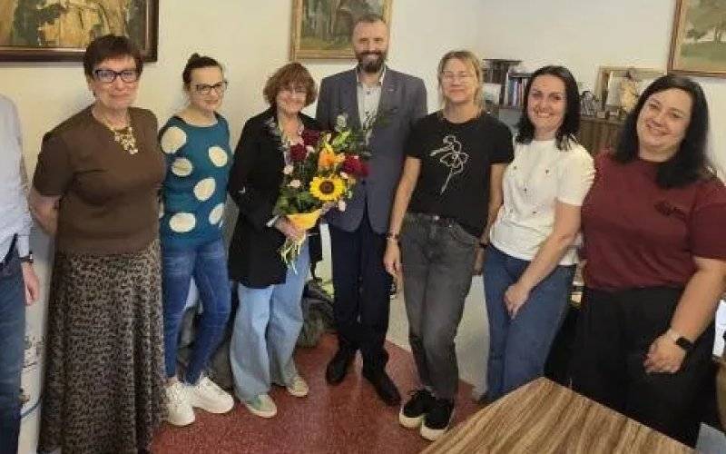 Dzie Dziaacza Kultury