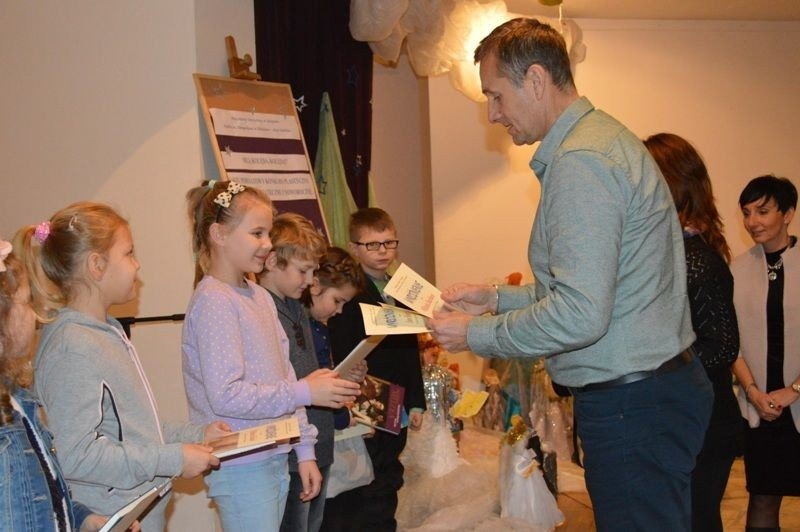 Tradycje świąteczne i noworoczne oczami dzieci i młodzieży