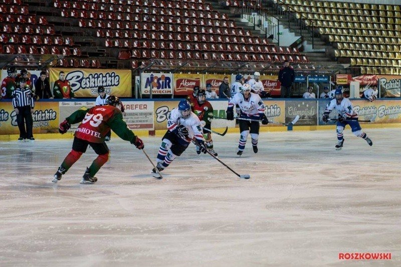 Drużyna Juniorów UKH Unia w finałach Mistrzostw Polski w Hokeju na Lodzie