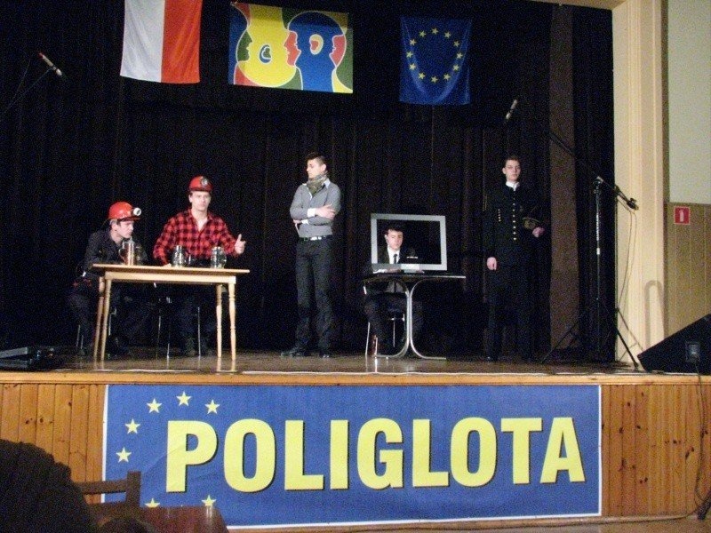 Sukces uczniów powiatowej „Szóstki” w konkursie POLIGLOTA