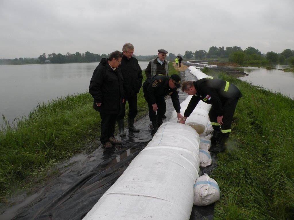 Powiat wspiera strażaków ochotników