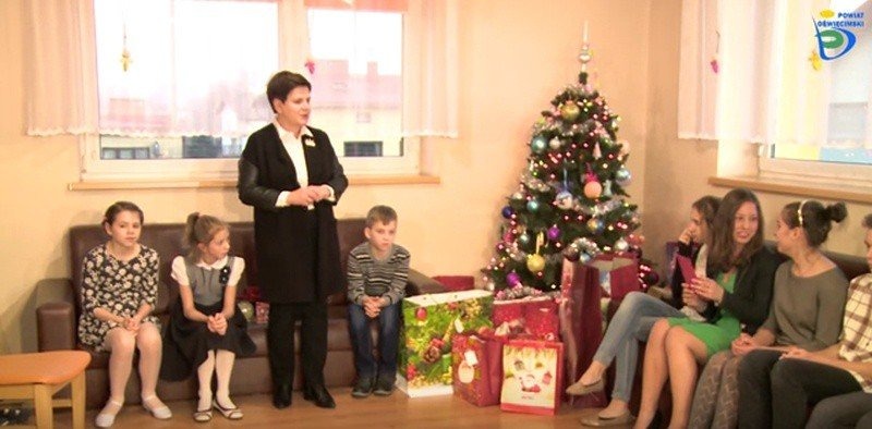Dzieci otrzymały prezenty od Pani Premier (WIDEO)