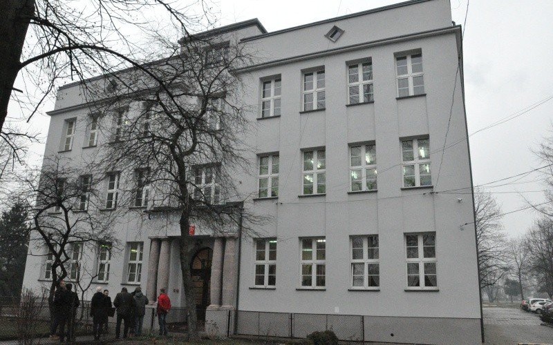 Termomodernizacja powiatowej "Dziewiątki" zakończona