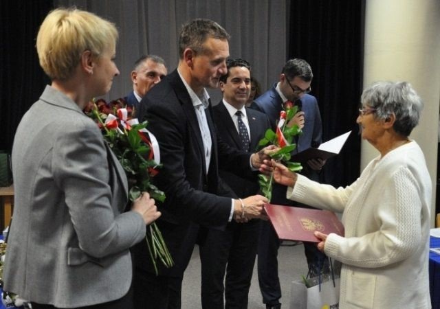 Rada Powiatu uhonorowała zasłużonych