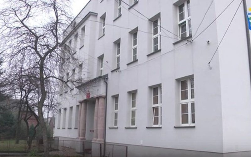 Termomodernizacja budynku szkoły PZ 9 w Kętach zakończona (WIDEO)