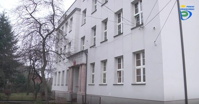 Termomodernizacja budynku szkoły PZ 9 w Kętach zakończona (WIDEO)