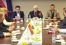 Samorządowcy otrzymali promesy z rąk wojewody