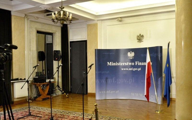 Ministerstwo Finansów przestrzega przed oszustami