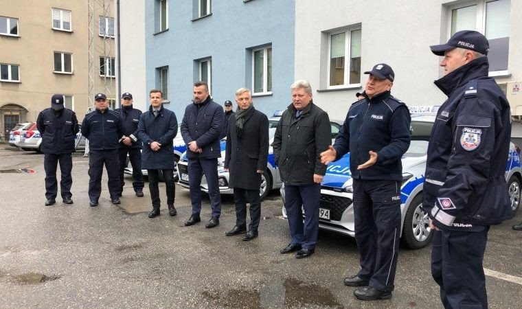 Nowe radiowozy dla policji