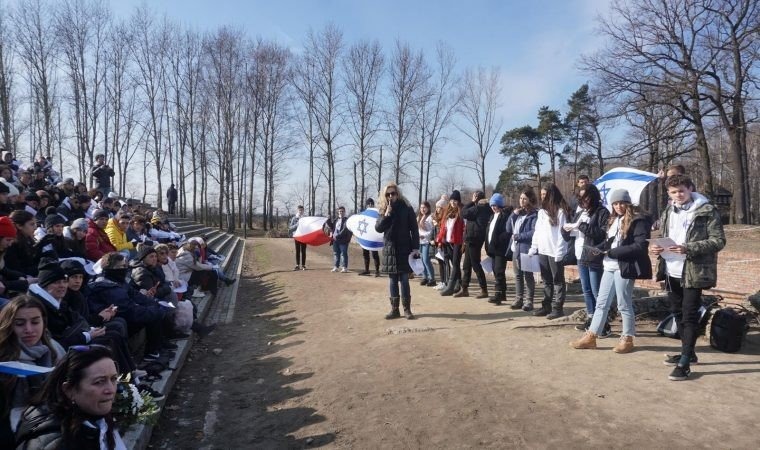 Młodzież izraelska i polska wspólnie poznaje trudną historię