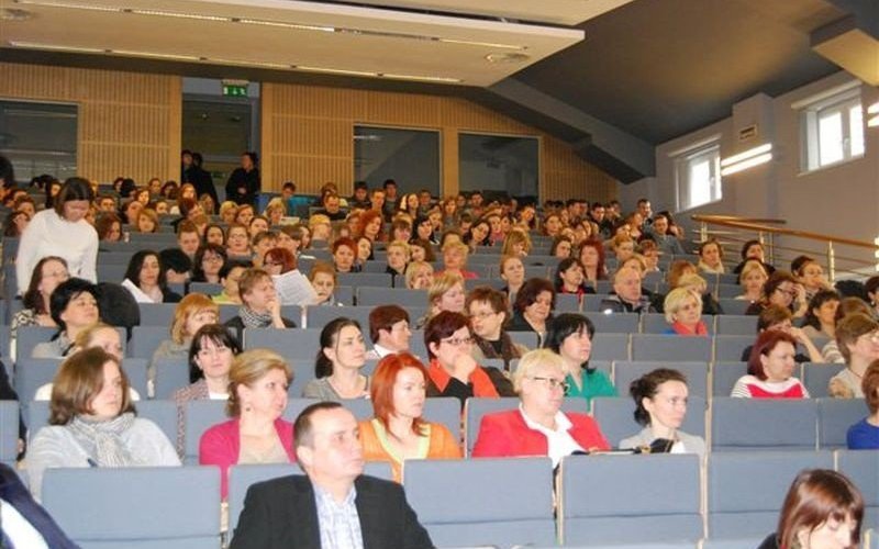 Dzieci i młodzież w cyfrowej rzeczywistości