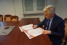 Sztandar dla Policji [wideo]