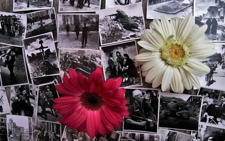 Wspomnij bohaterskich powstańców i zatrzymaj się na chwilę