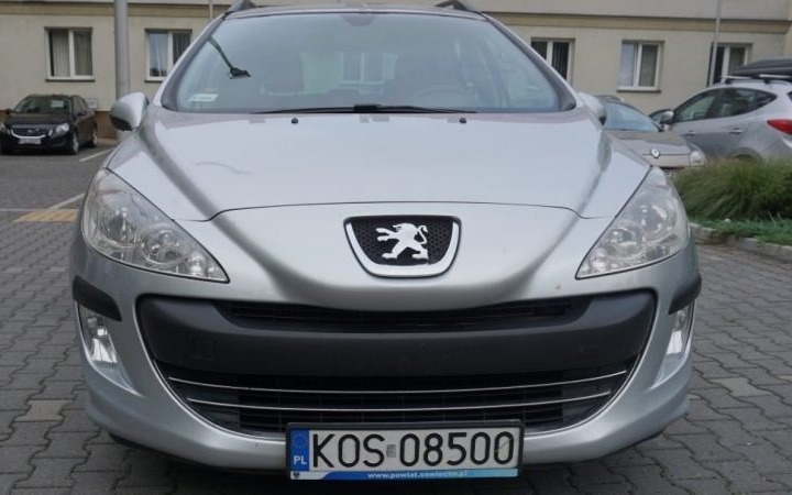 Starostwo oferuje samochody