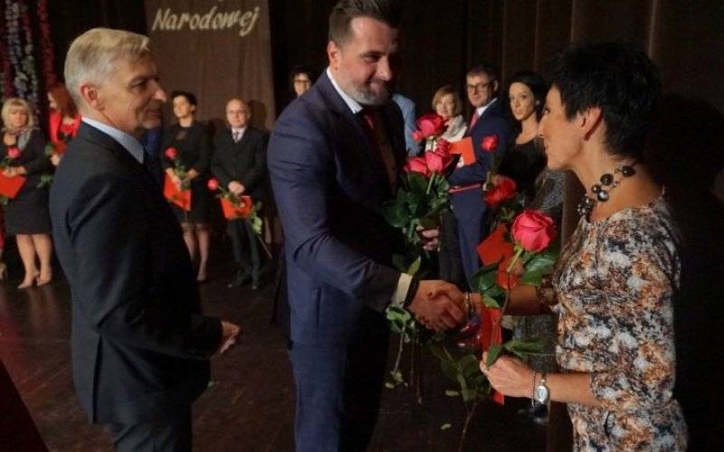 Powiatowy Dzień Edukacji Narodowej. Nagrody i podziękowania
