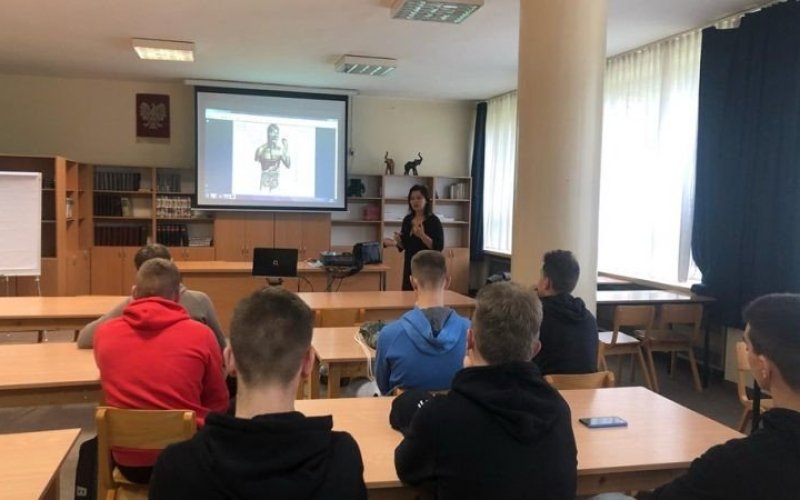 Dietetyk z odsieczą młodym sportowcom