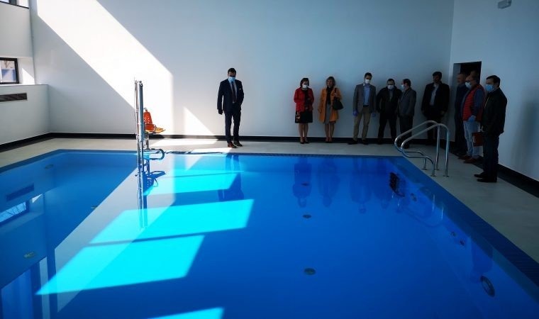 Pierwszy etap oficjalnie zakończony. Uczniowie SOSW ucieszą się z basenu, auli i pracowni