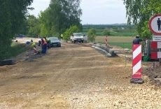 Trwają kluczowe inwestycje na drogach powiatowych