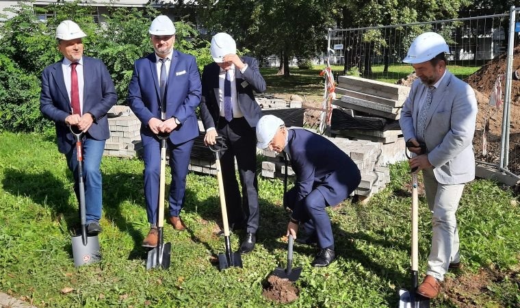 Ruszyła budowa szpitalnych przewiązek. Skorzystają pacjenci i personel