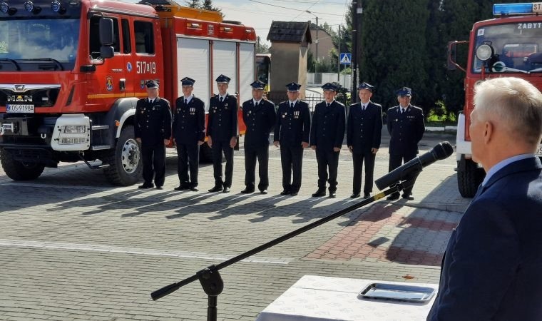 Nowy samochód strażacki dla OSP w Zasolu. Zakup dofinansował Powiat Oświęcimski