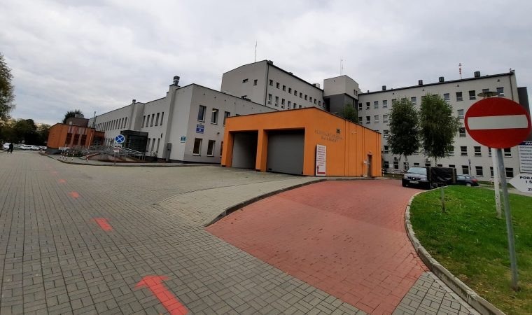 Wstrzymanie przyjęć ostrych i planowych na oddziałach wewnętrznych w Szpitalu Powiatowym