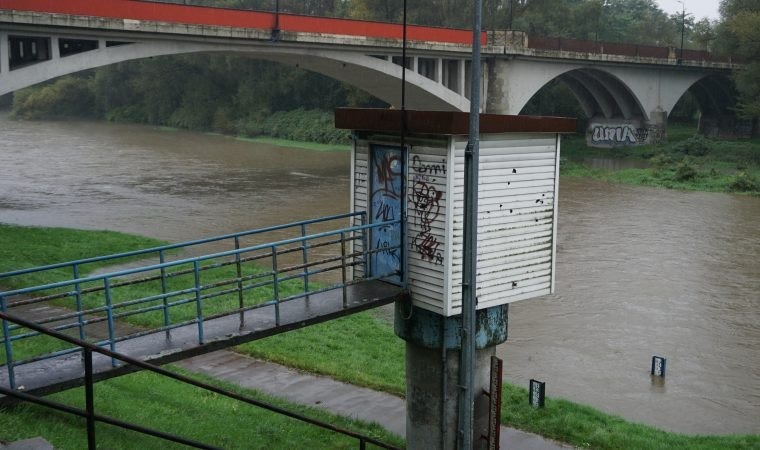 Deszcz nie odpuszcza. Podnosi się poziom rzek i potoków w powiecie