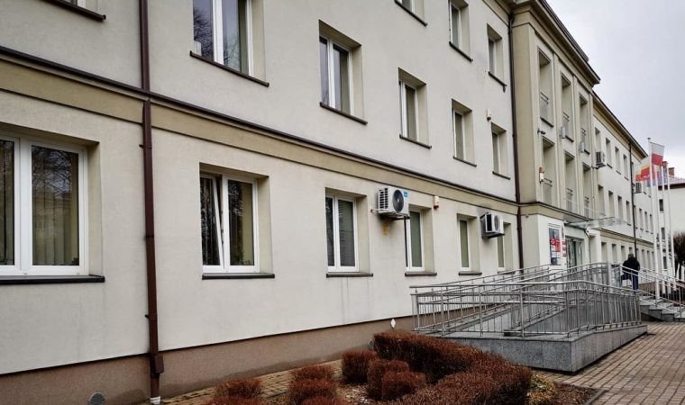 Godziny otwarcia starostwa w Wielki Piątek