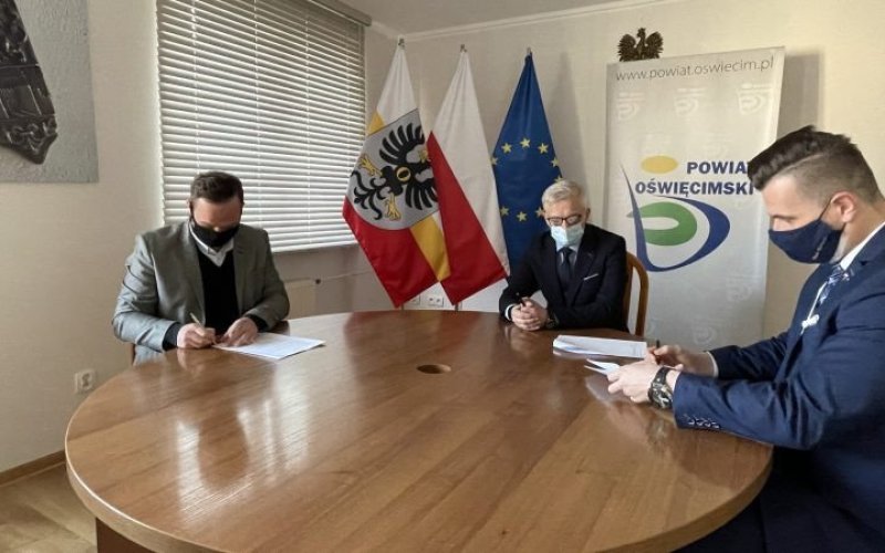 Umowa podpisana. Przy „Chemiku” powstanie nowoczesny kompleks sportowy z trybunami