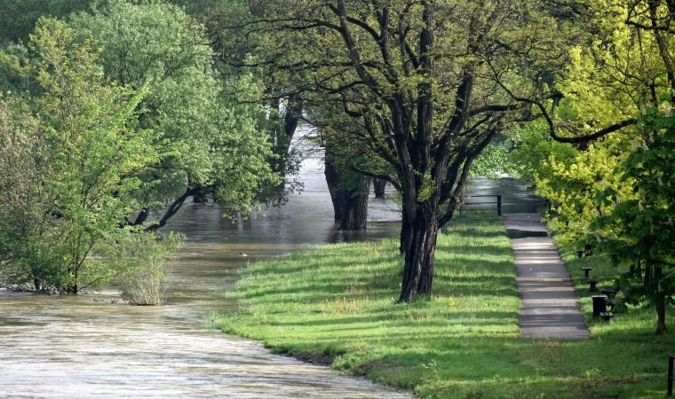 Poziom rzek w naszym powiecie wciąż wysoki, ale przestało padać