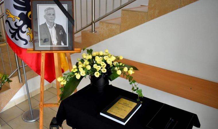 Księga Kondolencyjna wyłożona w Starostwie