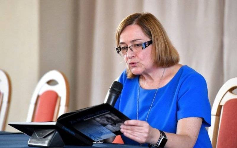„Za matową szybą. W drodze do utraconej tożsamości”. Premiera książki o świadku „czasu pogardy”
