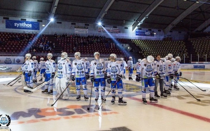 Przyjdź na lodowisko i dopinguj hokeistów Sabers Oświęcim!