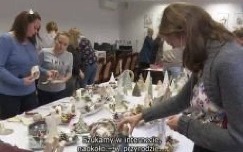 W świątecznym klimacie. Kiermasz ozdób bożonarodzeniowych w starostwie