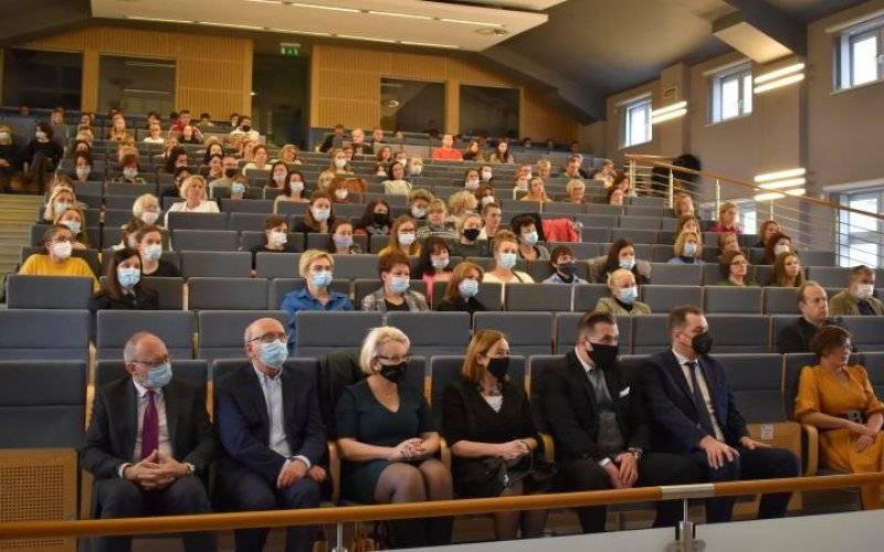 Zdrowie psychiczne w dobie pandemii koronawirusa. Konferencja na oświęcimskiej uczelni